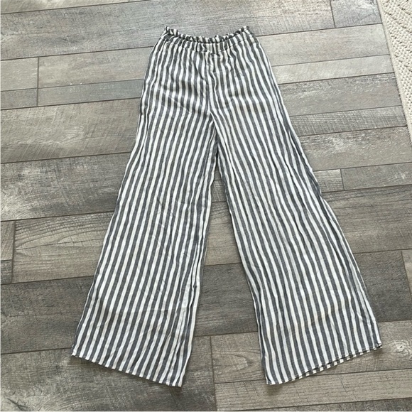 Le Lis Size Small Blue and White Wide Leg High-Rise Pull-On Pants - Picture 2 of 4